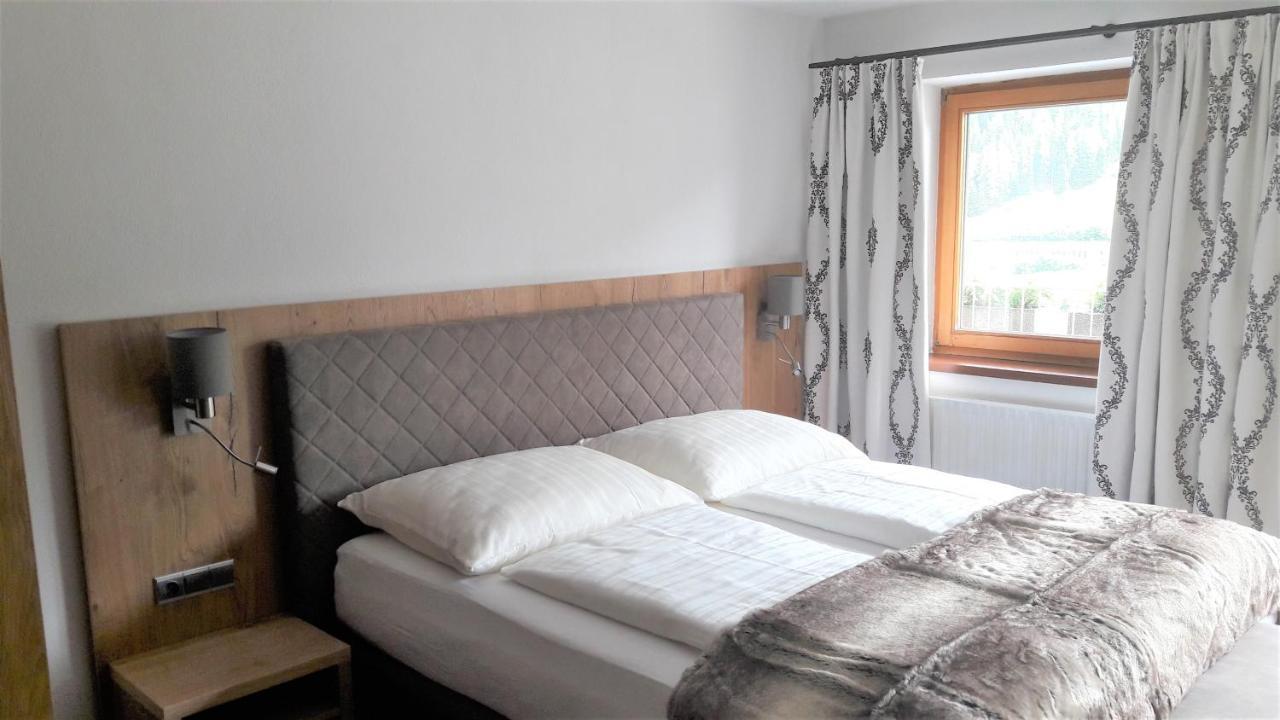 Hotel Garni Viktoria Sankt Anton am Arlberg Esterno foto