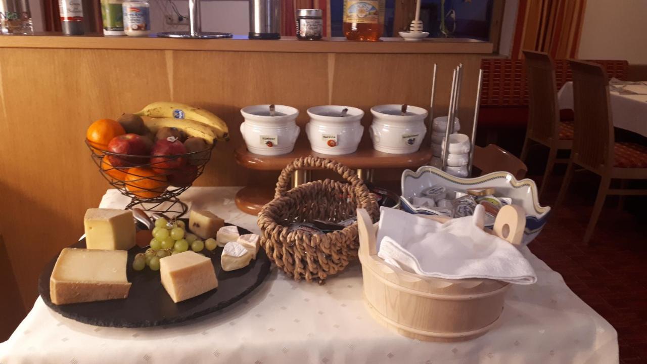 Hotel Garni Viktoria Sankt Anton am Arlberg Esterno foto