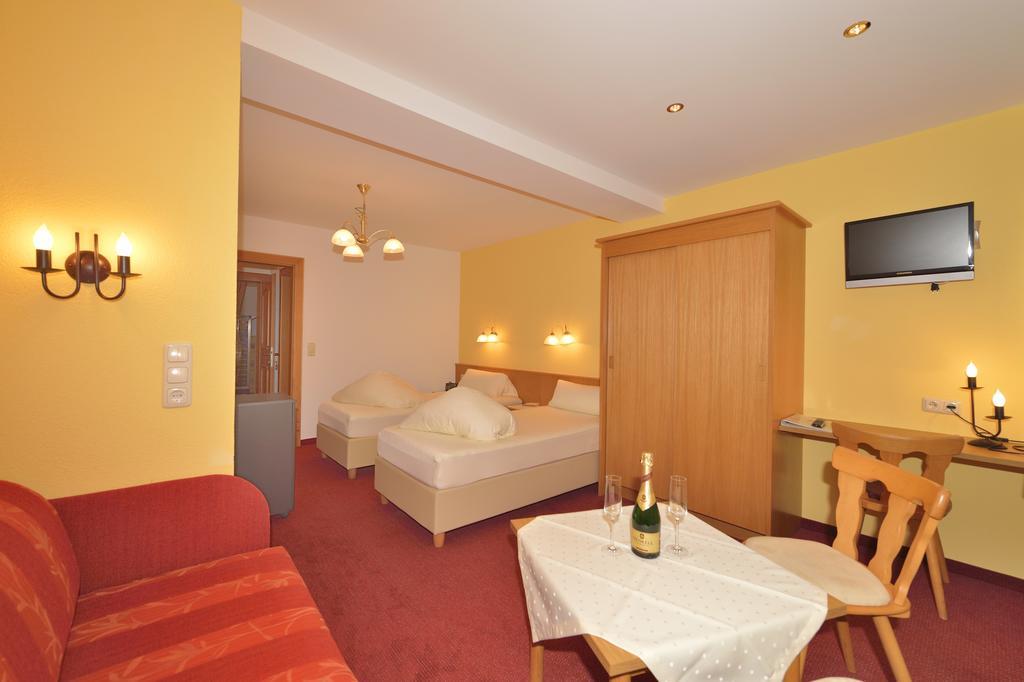 Hotel Garni Viktoria Sankt Anton am Arlberg Esterno foto