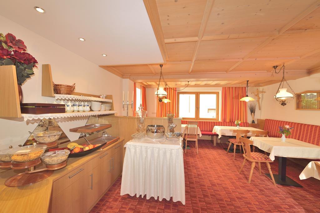 Hotel Garni Viktoria Sankt Anton am Arlberg Esterno foto